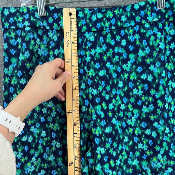 Isaac Mizrahi Live! Regular Printed Pebble Knit Wide Leg Crop Royal Navy, Medium - Picture 6 of 8